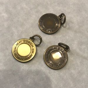 3 coach disc pendant